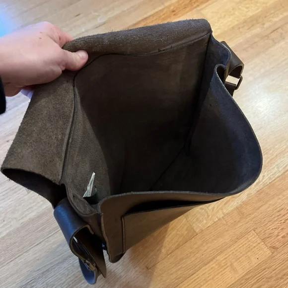 Brown Leather Satchel Vintage Banana Republic Crossbody Messenger Bag 12” x 14”
